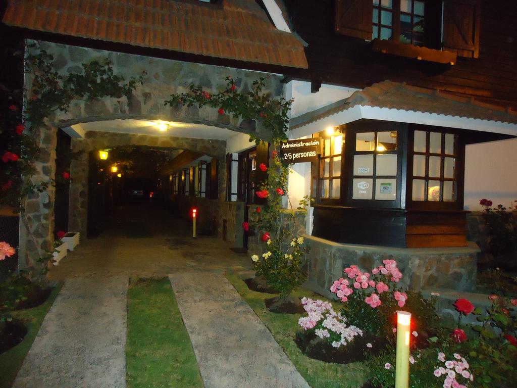 Apart Rose Garden Сан-Мартін-де-лос-Андес Екстер'єр фото